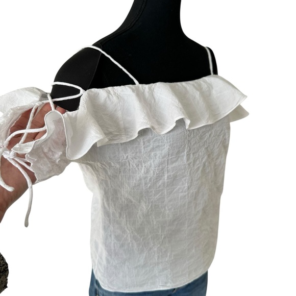 Club Monaco Cold Shoulder White Ruffled Top size S - Picture 7 of 16